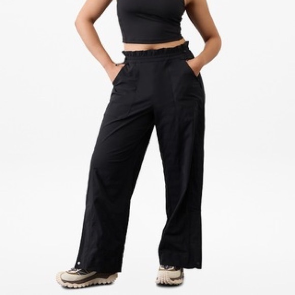 Athleta Pants - Athleta Trekkie High Rise Parachute Pant in Black | XL | EUC